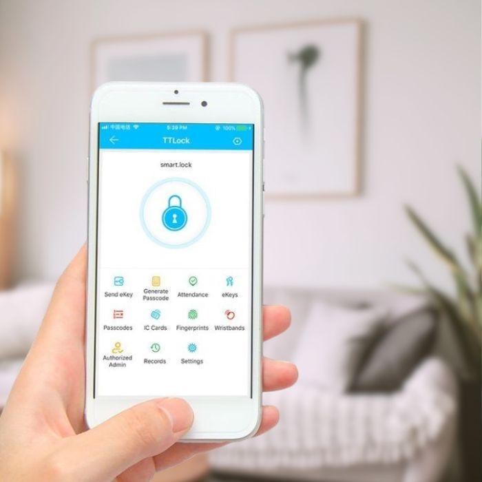 Une serrure connect&eacute;e remplace les cl&eacute;s